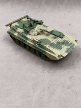1/35 Russia Bmp-2 Infantry Fighting Vehicle Painted Finished Model